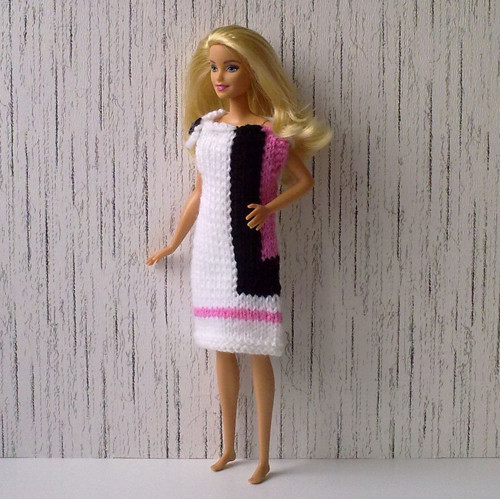 Oblečky pro Barbie - šaty — foto 1