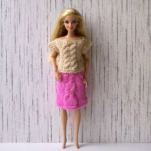 Oblečky pro Barbie - tričko, sukně — foto 1