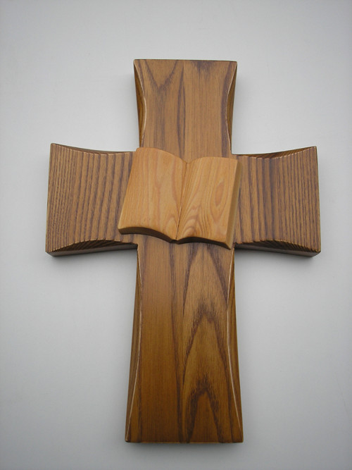 Kříž s biblí 2