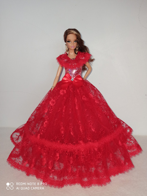 Šaty pro Barbie — foto 1