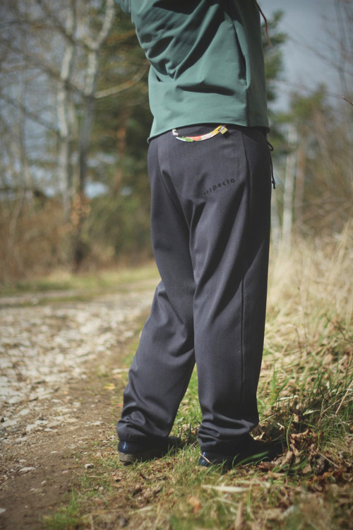 Kalhoty ............ L - XL — foto 1
