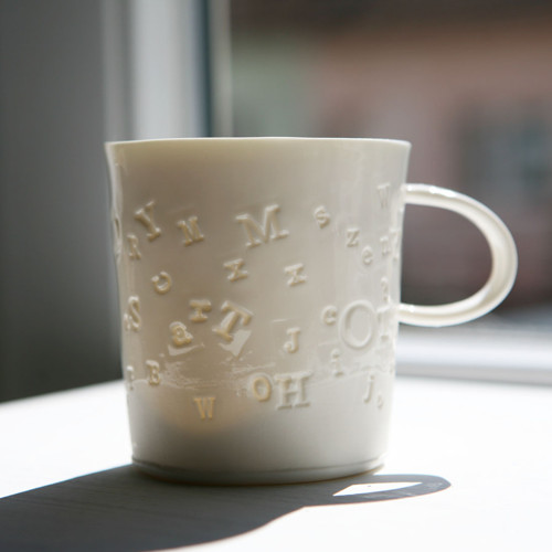 Prosvítavý hrníček porcelán — foto 1
