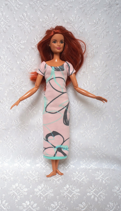 Šaty pro Barbie — foto 1