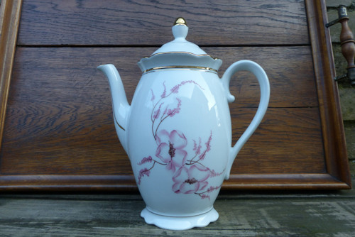 Květy popínavé...porcelánová konvice, ruční malba