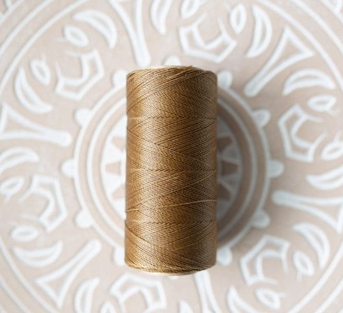 Linhasita 0.5mm macrame nit Old Bronze (204)