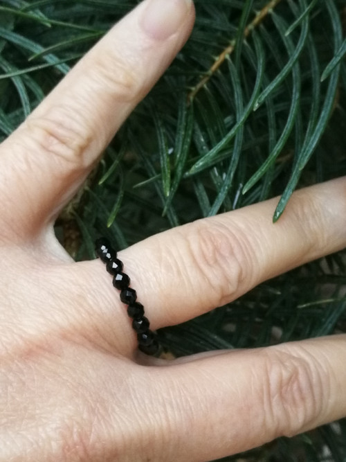 Prstýnek z minerálů - spinel — foto 1