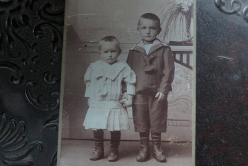 Bratři... kabinetní fotografie