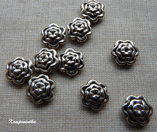 Kovový korálek kytička 10mm 2kusy