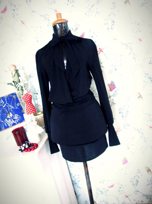Little black dress — foto 1