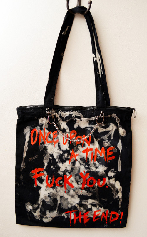 Upcycle plátěnka se zipem- once upon a time — foto 1