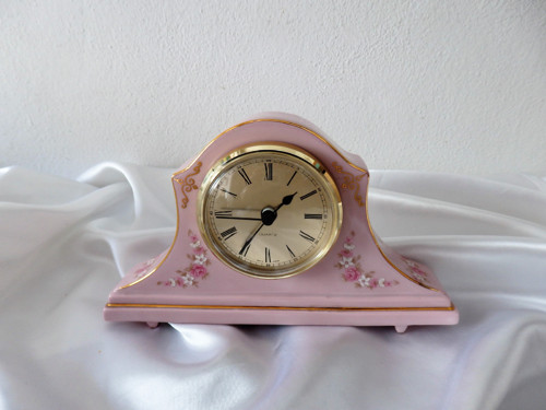Hodiny - růžový porcelán — foto 1