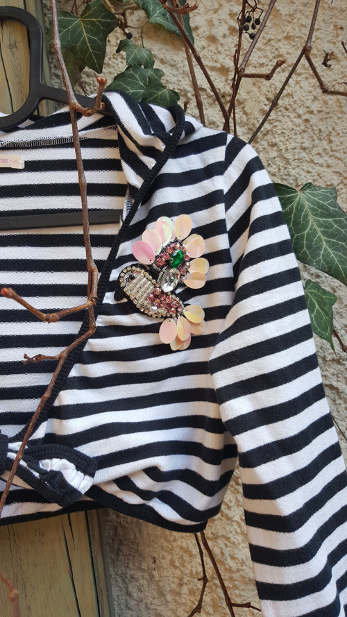 Crop top s kapucí, vel.S — foto 1