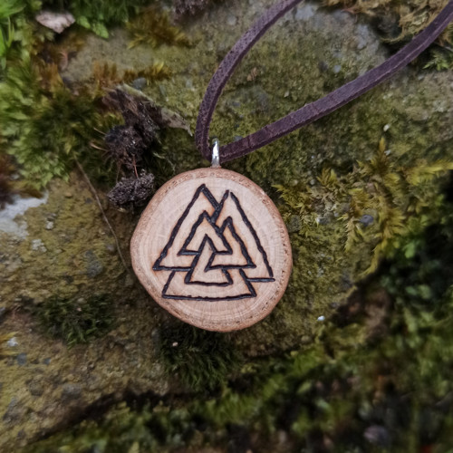 Náhrdelník Valknut