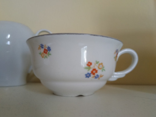 Porcelánový šálek — foto 1