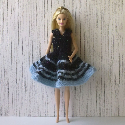 Oblečky pro Barbie - šaty — foto 1