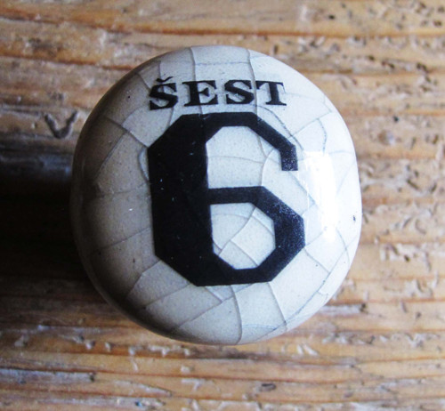 Keramický úchyt č. 6 ze série Numbers