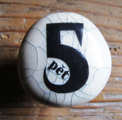 Keramický úchyt č. 5 ze série Numbers