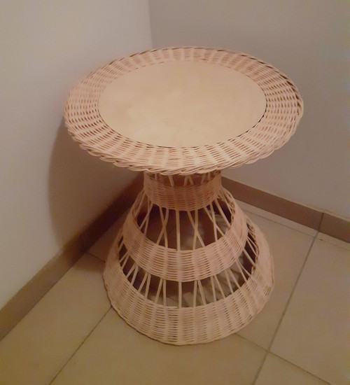 Stolek kulatý — foto 1