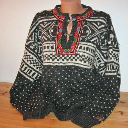 Svetr vlněný, velký 15376 P8 — foto 1