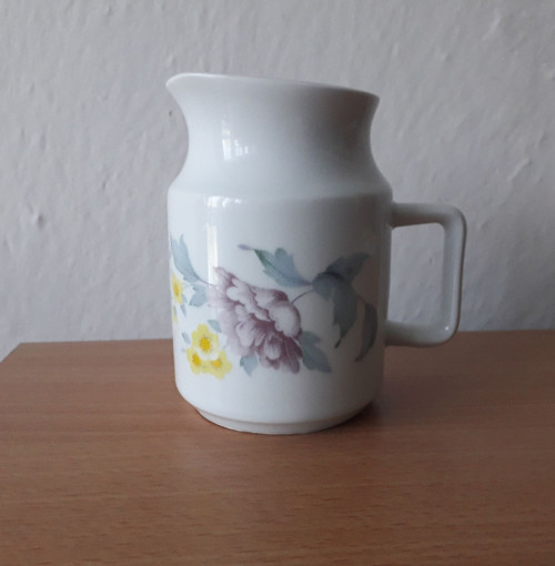 Porcelánová mléčenka
