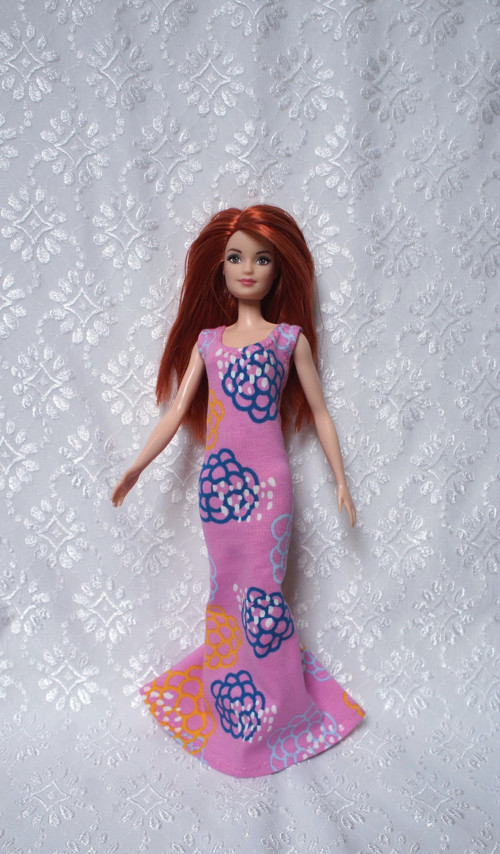 Šaty pro Barbie — foto 1