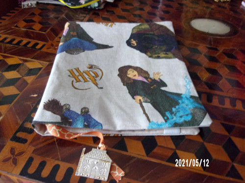 Obal na knihu — foto 1