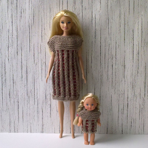 Oblečky pro Barbie a Evičku - šaty — foto 1