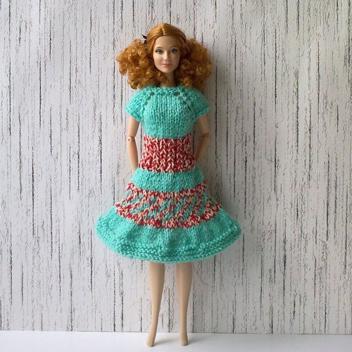 Oblečky pro Barbie - šaty — foto 1