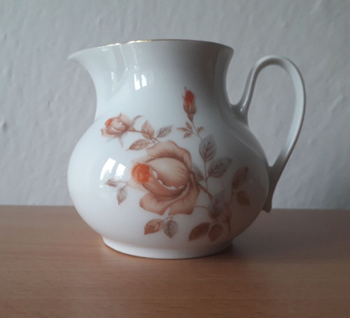 Porcelánová mléčenka