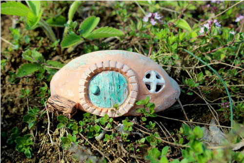 Keramická miniatura hobití nory — foto 1