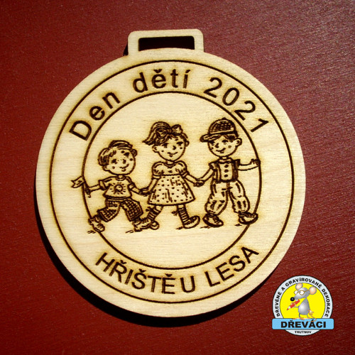 Dřevěná dětská MEDAILE DEN DĚTÍ 8 cm