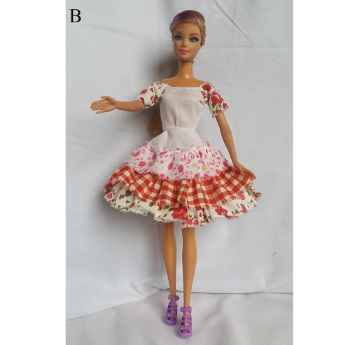 Barevné šatičky pro Barbie-červené, růžové