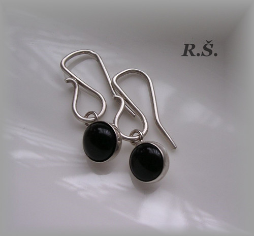 ONYX 8 mm hladká obruba + RUČNÍ VOLNÝ AFROHÁČEK