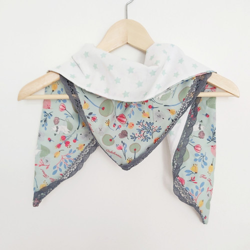 Girls scarf stars and rabbits