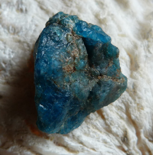 Apatit surový - 2,7 cm