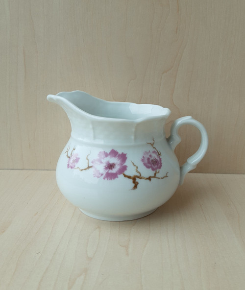 Porcelánová mléčenka