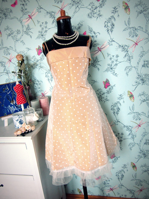 Retro pin-up dots šaty — foto 1