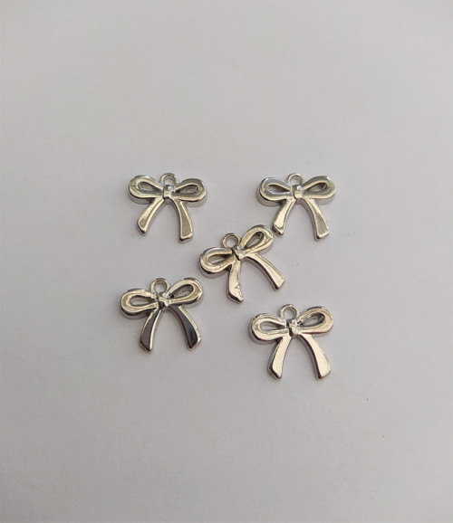 AKCE! Přívěsek Mašle 14x14mm (5ks) - platina