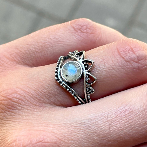Vintage prsten s labradoritem
