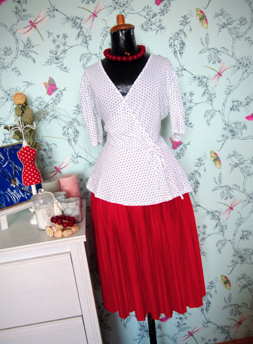 Top retro puntíček — foto 1