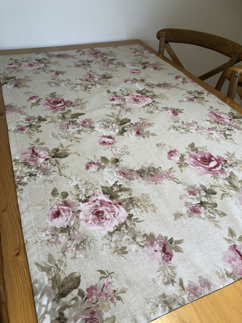 Ubrus - Anglická růže 130/76 cm