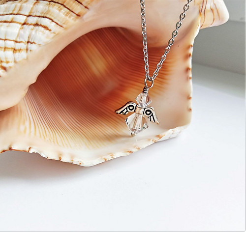 Bílý anděl štěstí náhrdelník swarovski