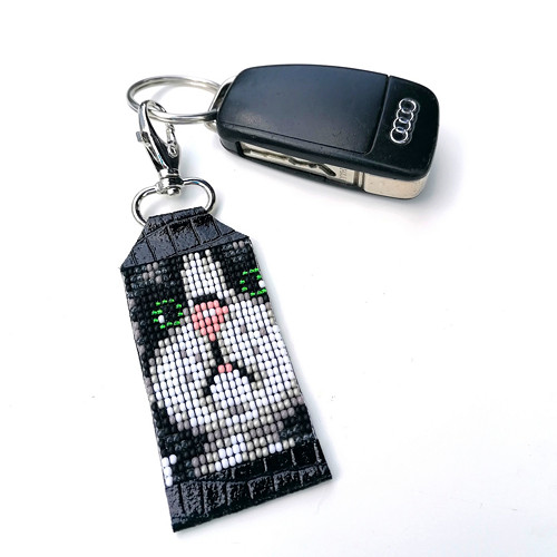 Funny Black & White Cat-Leather Beaded Keychain
