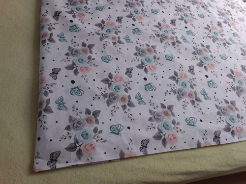 Povlečení 4 růžičky na bílé