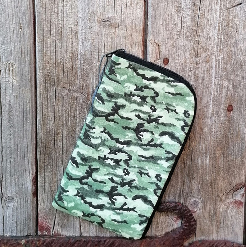 Obal na mobil se zipem základní- maskáč