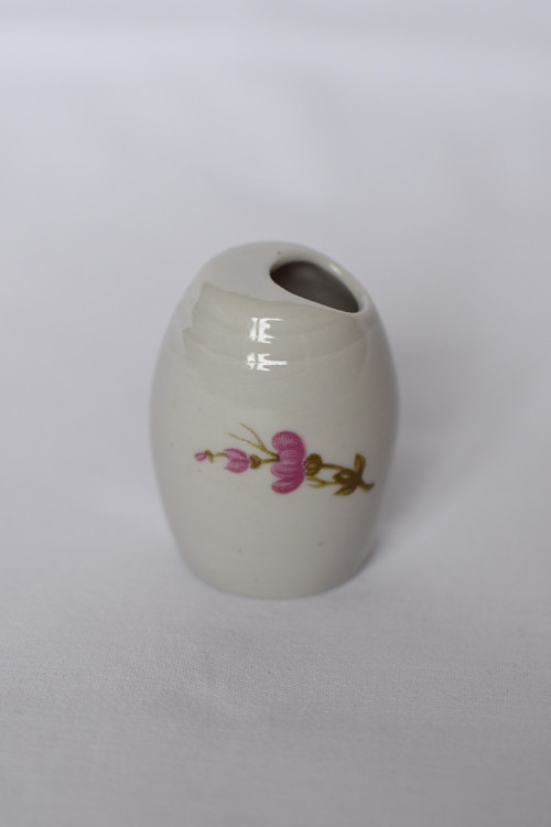 Porcelánový stojánek na párátka