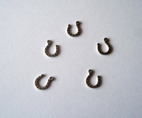 Přívěšek - podkova 13,5 x 9,7 mm
