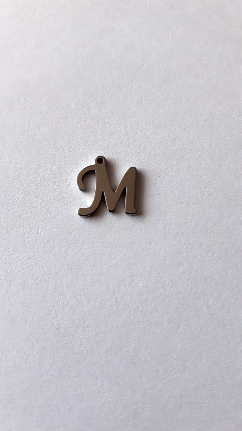Přívěšek - písmeno M 11,5x11mm