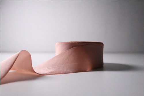 Stuha z jemného hedvábí - Starorůžová, 4 cm