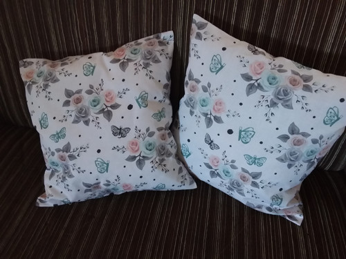 Povlak 4 růžičky na bílé